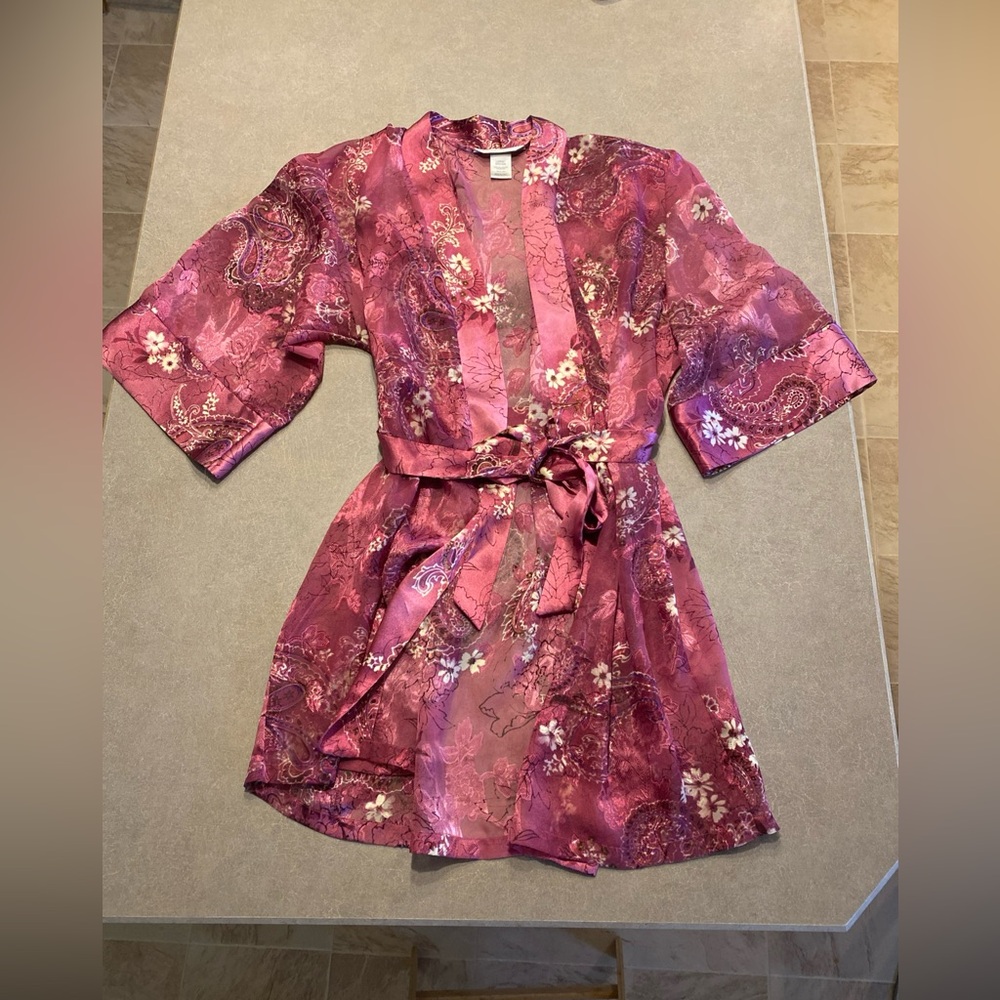 Women's Delicates Pink Robe size Large Floral Semi Sheer Front Tie Silky Short